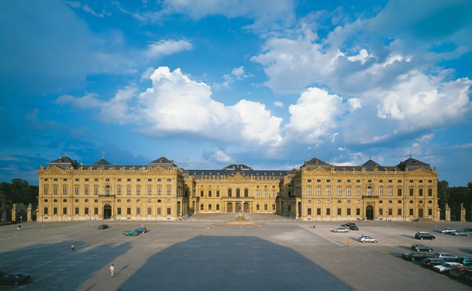 Die Würzburger Residenz von aussen